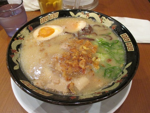ラーメン豚とろ博多
