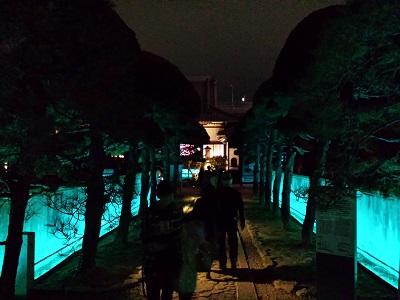 博多ライトアップウォークの妙典寺の通路