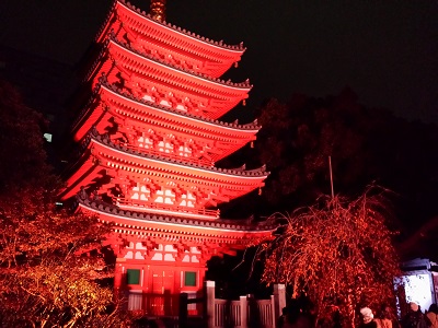 博多ライトアップウォークの東長寺の五重塔