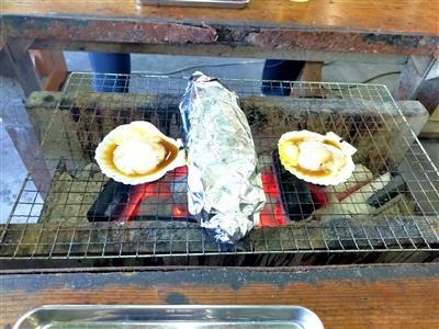 竹崎海産で注文した海鮮焼き